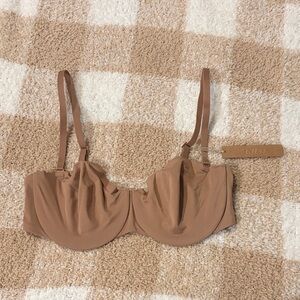 SKIMS Smoothing Intimates Strapless Bra